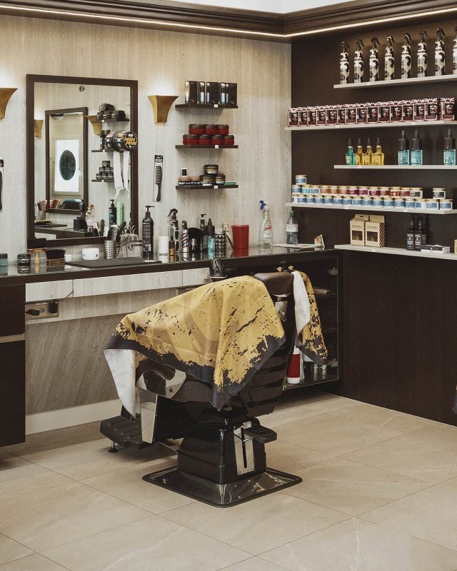 Herren Services, Coiffeur Oskar